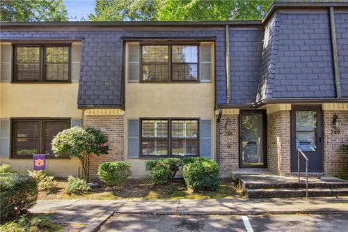 248 Triumph Dr Nw, Atlanta, GA, 30327-1009 | Card Image