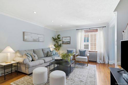 apt-k351-20 Broadway, White Plains, NY, 10601-2116 | Card Image