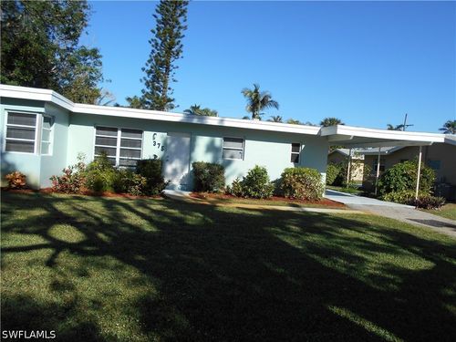 375 4th Ave N, Naples, FL, 34102-8423 | Card Image