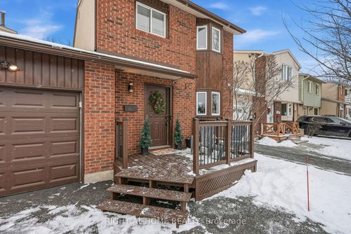 1633 Lafrance Dr, Orléans, ON, K1E2L7 | Card Image