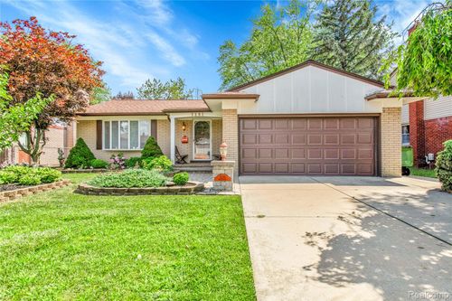 3281 Brookshire St, Trenton, MI, 48183-3922 | Card Image