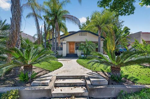 1468 N Poplar Ave, Fresno, CA, 93728-1932 | Card Image