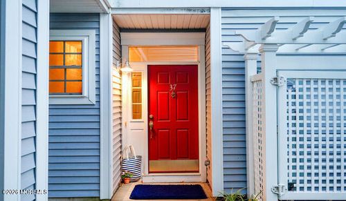 37 Golden Eye Ln, Port Monmouth, NJ, 07758-1650 | Card Image
