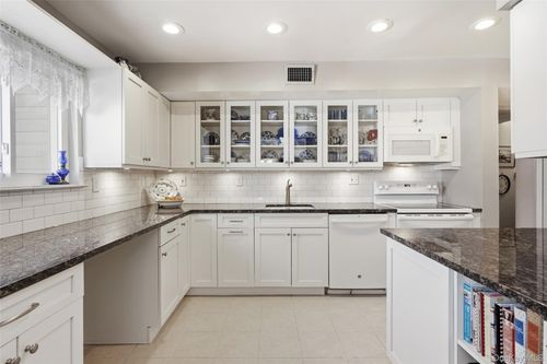 apt-ea6-208 Harris Rd, Bedford Hills, NY, 10507-2115 | Card Image