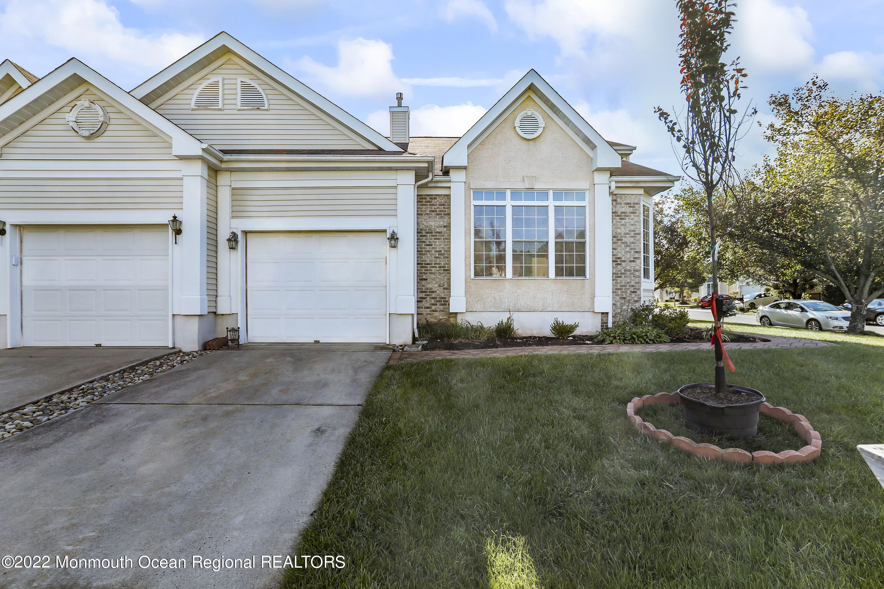 1 Severn Way, Sold in Monroe Zoocasa