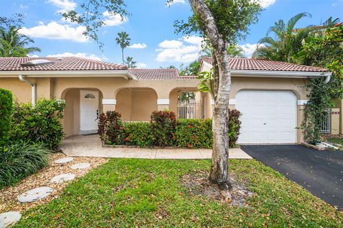 1427 Seagrape Cir, Weston, FL, 33326-2727 | Card Image