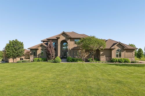 31696 Silverado Ln, Waukee, IA, 50263-7081 | Card Image