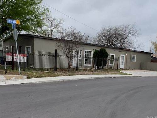 501 Sw 34th, San Antonio, TX, 78237 | Card Image