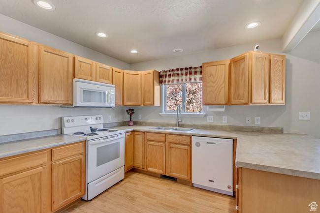 306 W 1240 S, House other with 6 bedrooms, 4 bathrooms and 3 parking in Payson UT | Image 10
