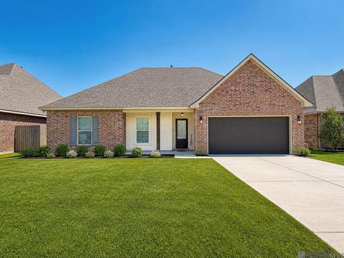 23124 Arcwood Dr, Denham Springs, LA, 70726-2323 | Card Image
