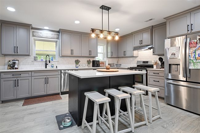 928 Maple St, House other with 4 bedrooms, 2 bathrooms and null parking in Howe TX | Image 8