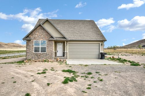 380 N Mountain Rd, Loa, UT, 84747 | Card Image