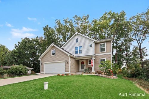 3521 Fairlane Dr, Hamilton, MI, 49419-9516 | Card Image