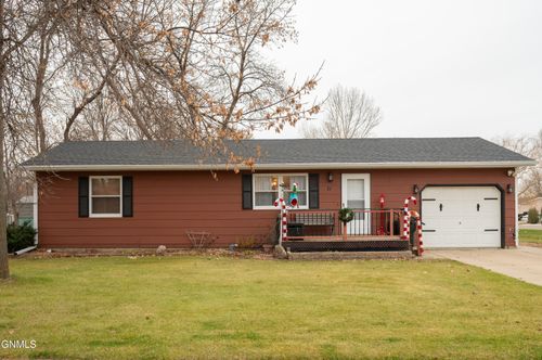 71 Stanley Dr, Lincoln, ND, 58504 | Card Image
