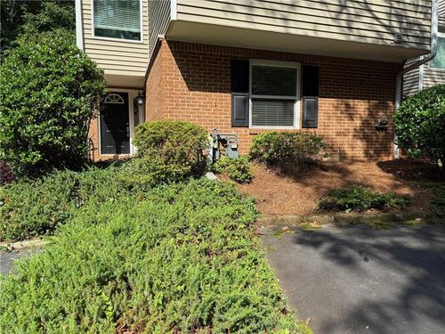 40 Dunwoody Springs Dr, Sandy Springs, GA, 30328-4555 | Card Image