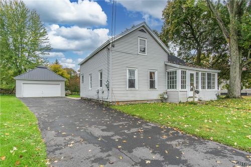 515 S Massey St, Watertown, NY, 13601-3901 | Card Image