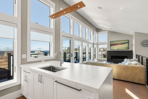 41 Gardner Rd, Nahant, MA, 01908-1533 | Card Image