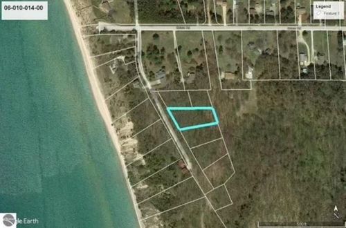 000 Stratton Ln, Frankfort, MI, 49635 | Card Image