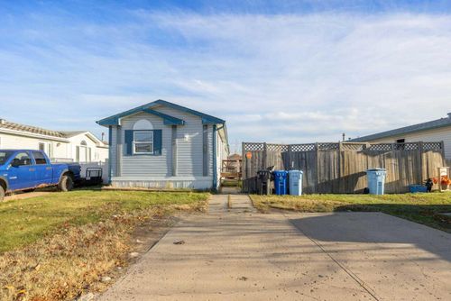 125 Waterhouse St, Fort Mcmurray, AB, T9K2T1 | Card Image