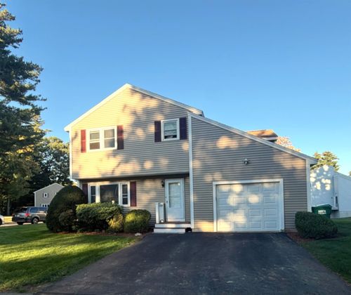 9 Fenwick St, Nashua, NH, 03063-3457 | Card Image