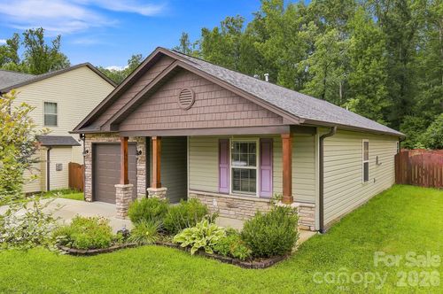 13 Mallard Run Dr, Arden, NC, 28704-0585 | Card Image