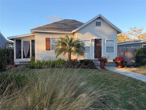 209 35th Ave N, St Petersburg, FL, 33704-1407 | Card Image