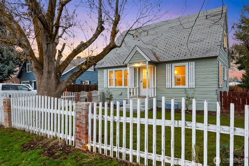 1013 Amherst Ave, Wenatchee, WA, 98801-1626 | Card Image