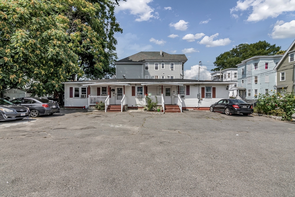 Residential Income in Lawrence
