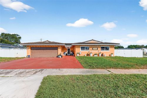 2901 Nw 185th St, Miami Gardens, FL, 33056-3126 | Card Image
