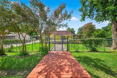 3302 Sparks St, Houston, TX, 77093-6341 | Card Image
