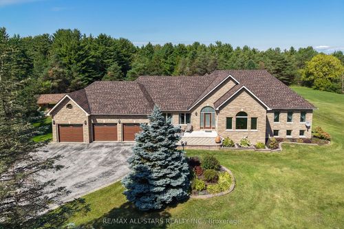 210 Ashworth Rd, Mount Albert, ON, L0G1M0 | Card Image