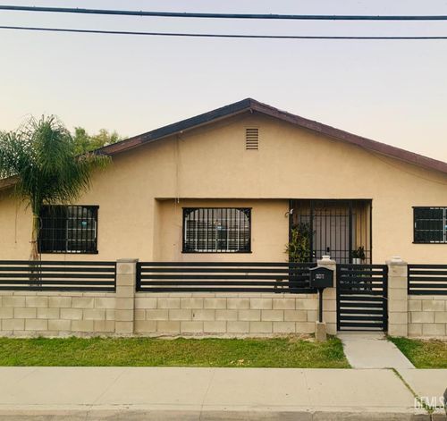 441 14th, Delano, CA, 93215 | Card Image