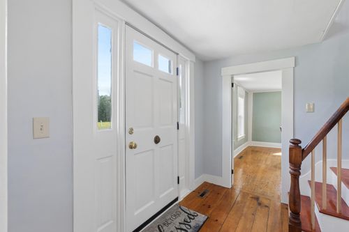 567 1st Crown Point Rd, Strafford, NH, 03884-6114 | Card Image
