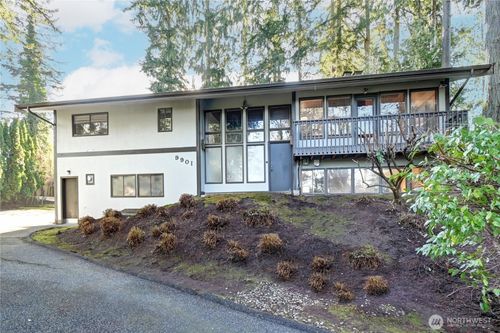 9901 Ne 32nd St, Bellevue, WA, 98004-1831 | Card Image