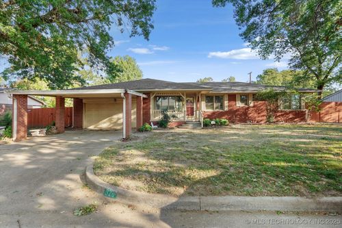 326 E 15th St, Claremore, OK, 74017-3104 | Card Image