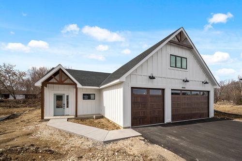 9970 14th Cir Ne, Saint Michael, MN, 55376-7569 | Card Image