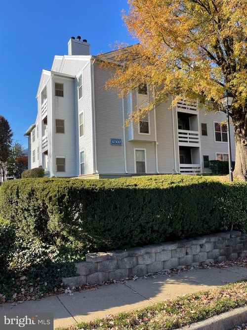 307-10300 Appalachian Cir, OAKTON, VA, 22124-2747 | Card Image