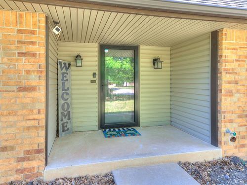 609 N Centennial Way, Mustang, OK, 73064-2022 | Card Image