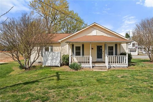 905 W Clemmonsville Road, Winston Salem, NC, 27127 | Card Image