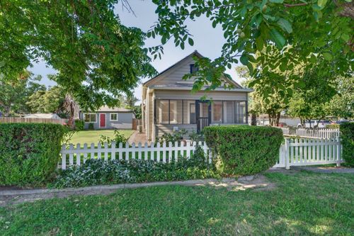 111 E Parkhill St, Colusa, CA, 95932-2984 | Card Image