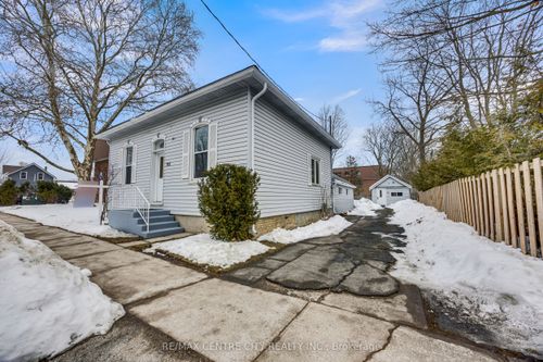 318 Carling St, Exeter, ON, N0M1S2 | Card Image