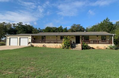 2551 Fm 619, Home with 3 bedrooms, 2 bathrooms and null parking in Elgin TX | Image 1