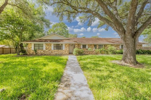 113 Tanglewood Trl, Gonzales, TX, 78629-3317 | Card Image