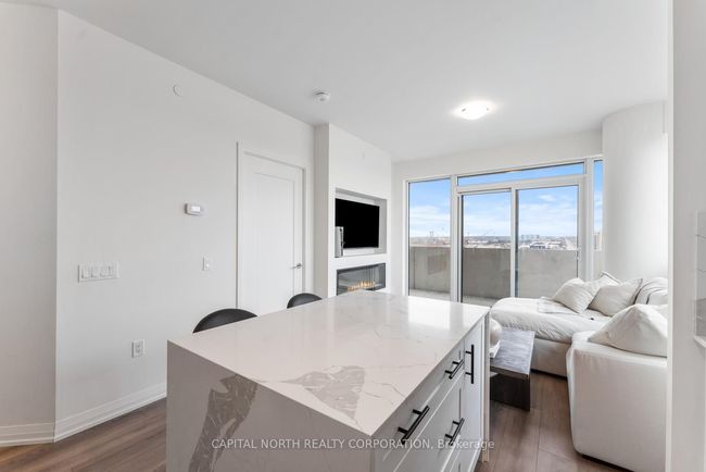 1011 - 9000 Jane St, Condo with 2 bedrooms, 2 bathrooms and 1 parking in Concord ON | Image 11