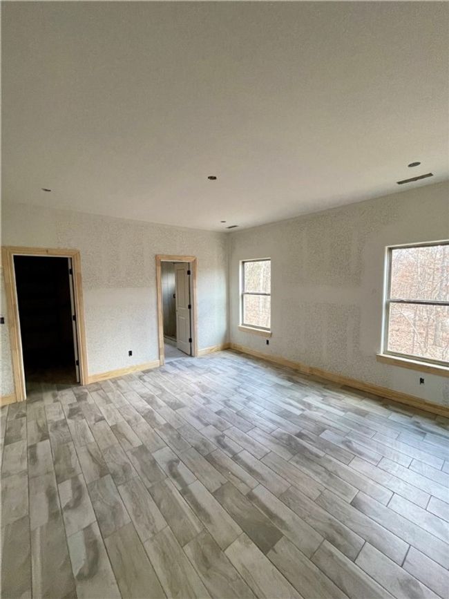 11 Thornhill Lane, For Sale in Bella Vista Zoocasa