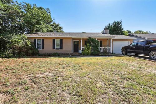 5313 Harding Dr, Hope Mills, NC, 28348-8801 | Card Image