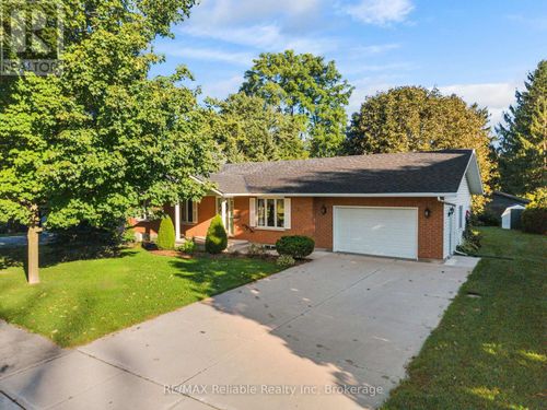 183 Spencer Street, Central Huron (Clinton), ON, N0M1L0 | Card Image