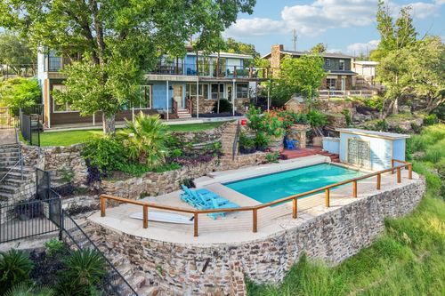 2516 Circle Dr, Marble Falls, TX, 78654-5822 | Card Image