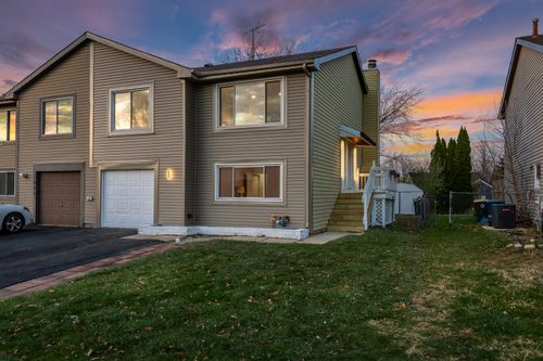 1842 Nautilus Ln, Hanover Park, IL, 60133-6121 | Card Image