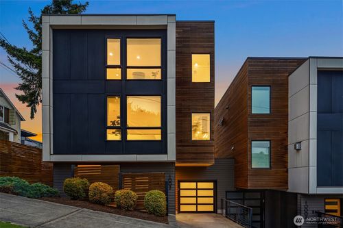 1002 5th Ave N, Seattle, WA, 98109-3805 | Card Image